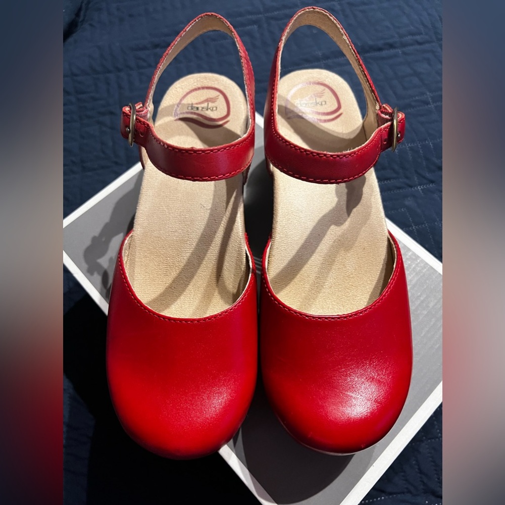 Dansko Red clogs size 38 new condition worn briefly 3 times, comfortable